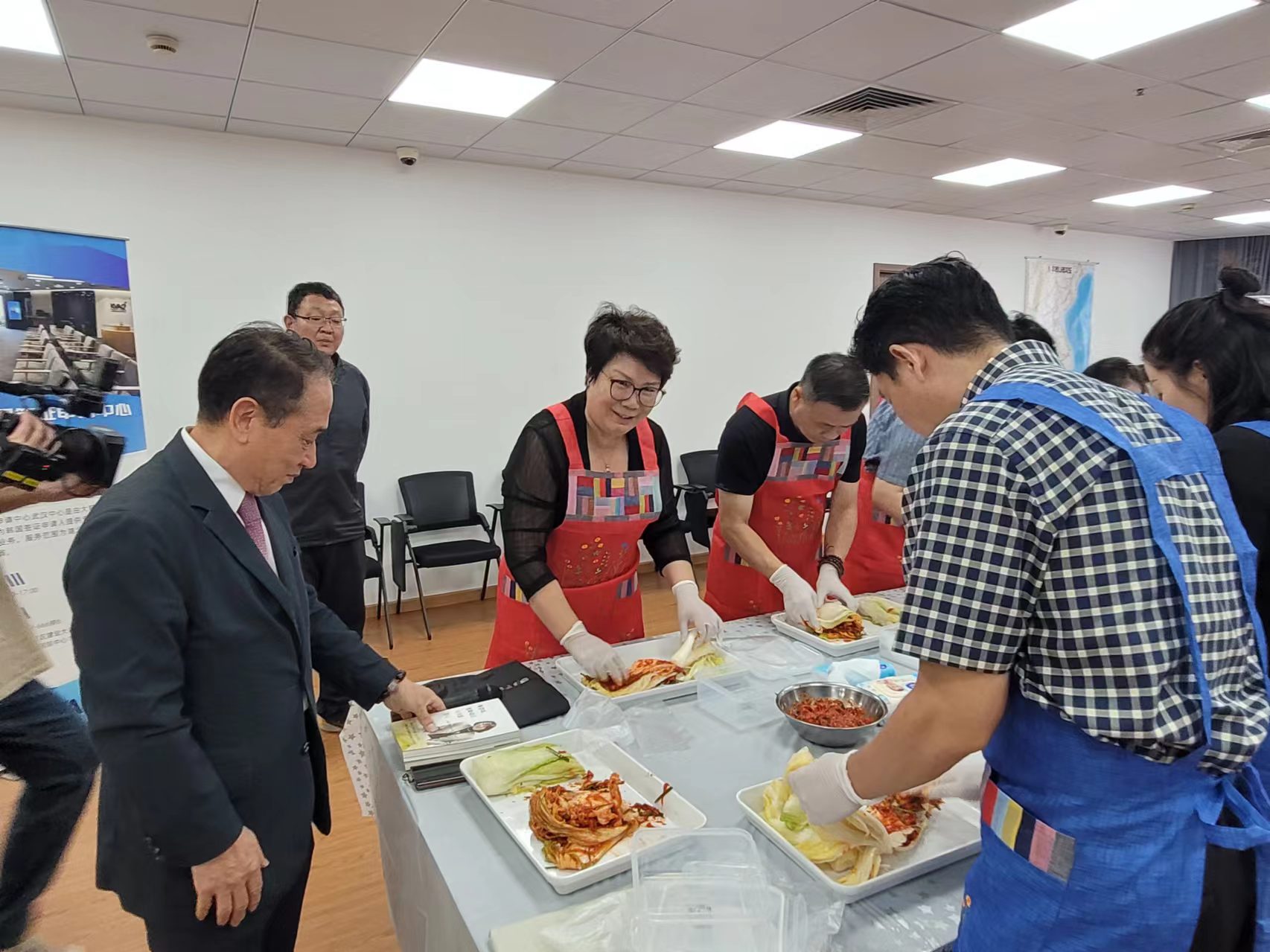 총영사, 함께 즐기는 한국 전통 문화 체험 행사 개최