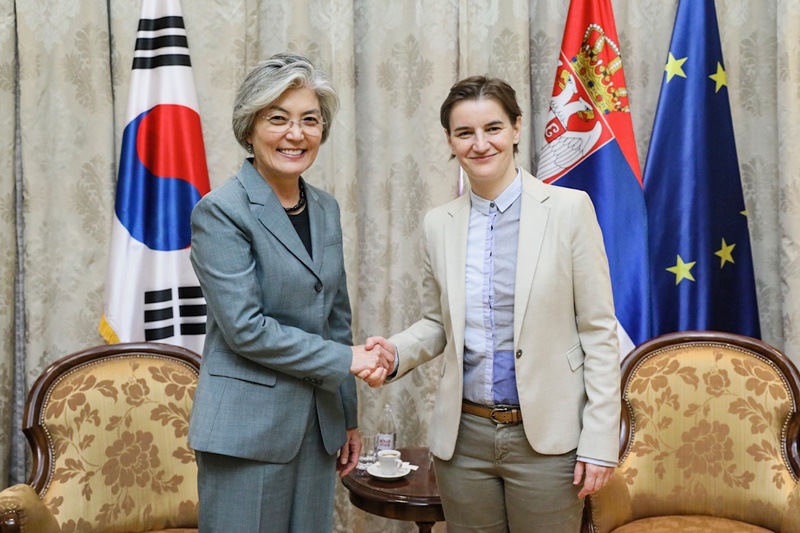 Minister of Foreign Affairs Visits Serbia 