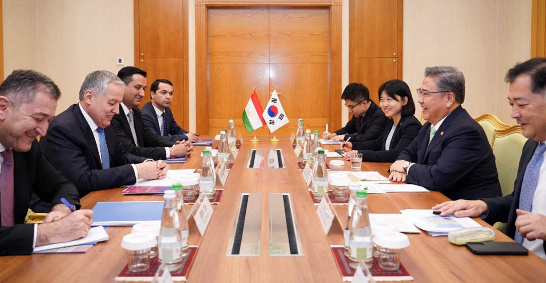 박진 장관, 제16차 한-중앙아 협력포럼 계기 우즈베키스탄, 타지키스탄 외교장관과 회담 개최