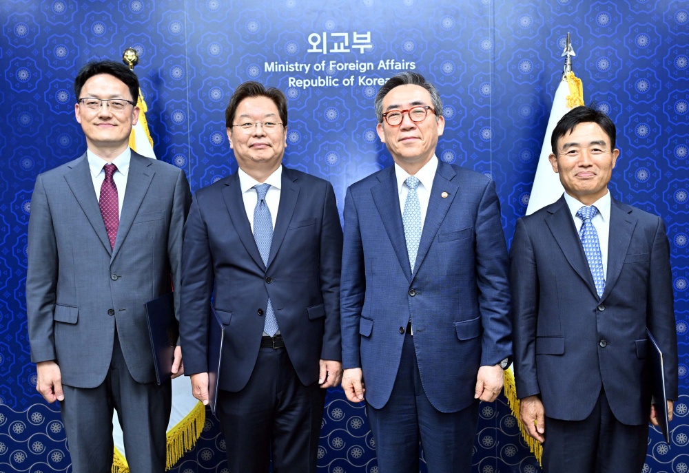 조태열 장관, 신임 총영사 임명장 전수식 개최