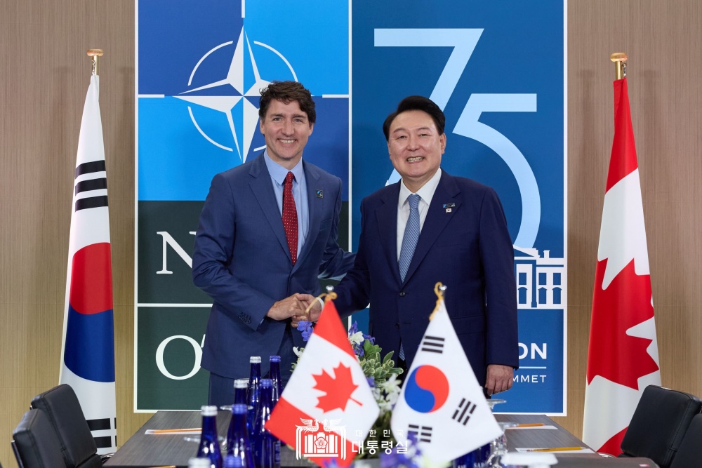 윤석열 대통령, NATO 정상회의 계기 캐나다 총리와 정상회담 개최