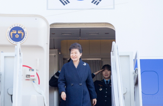 [프랑스·체코 방문] 박근혜 대통령, 서울공항 도착