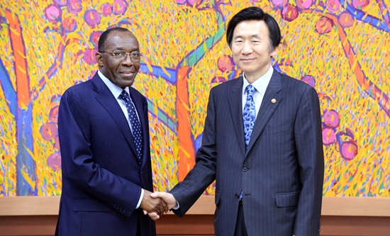 중부아프리카의 대국 콩고민주공화국과 외교장관 회담 개최
