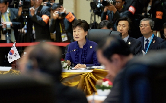 박근혜 대통령, 제18차 한-ASEAN 정상회의 참석해 북한 비핵화와 변화 이끌어내기 위한 노력 동참 당부 
